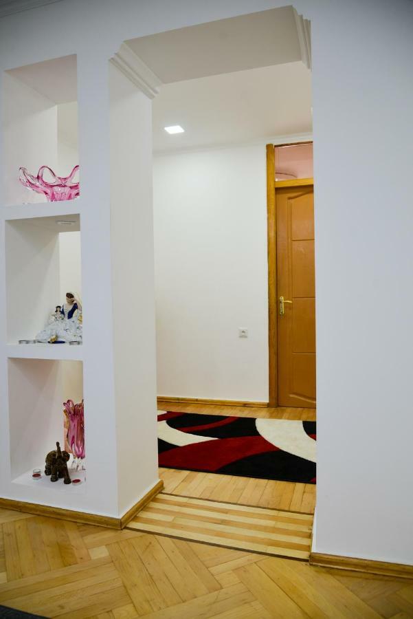 Anastasia Apartment Koutaïssi Extérieur photo